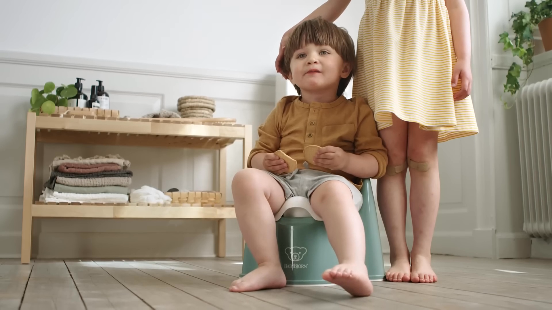 Baby Bjorn Potty Chair - Black