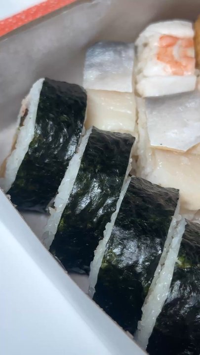Sakae Sushi - Fresh mixed box - Japanese Near Me - Gardena, California