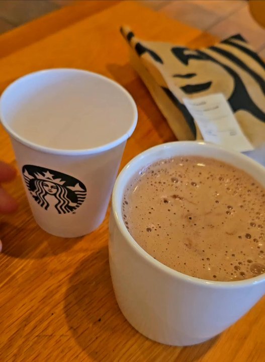 Starbucks - Coffee & Tea Near Me - Dallas, Oregon