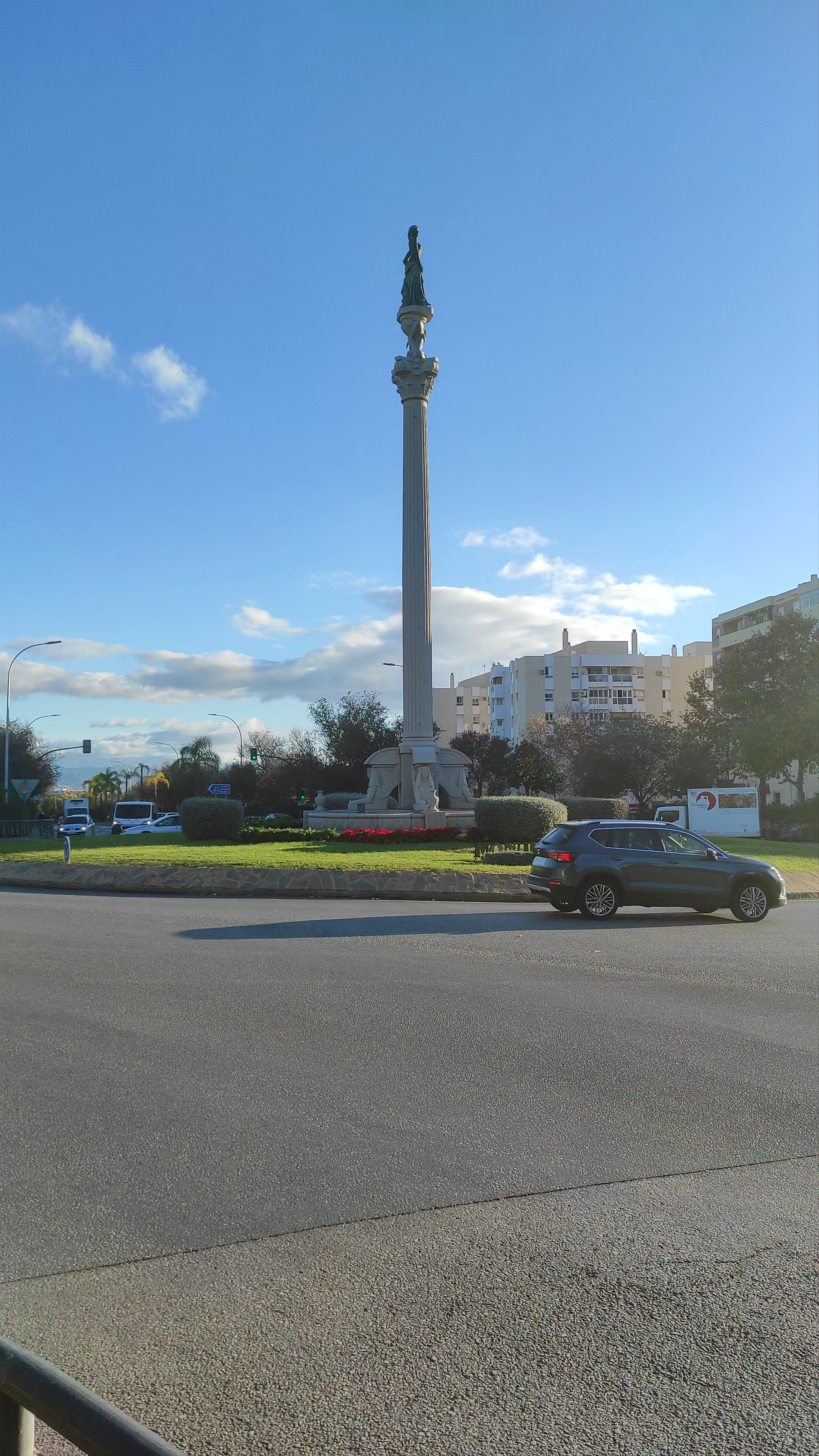 Monumento al Turista de Torremolinos: A Coastal Tribute in Andalucía