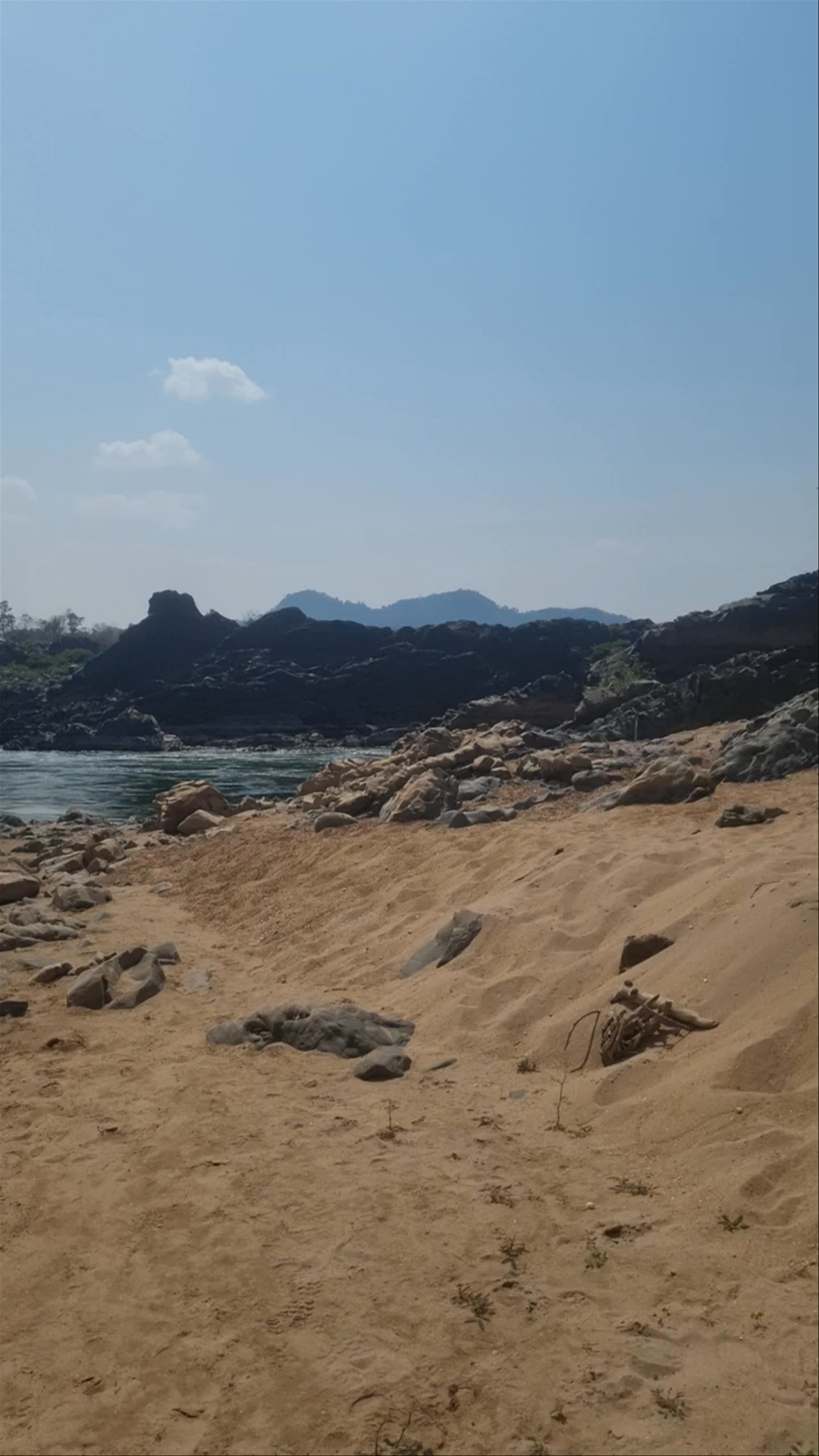 Khongyai Beach
