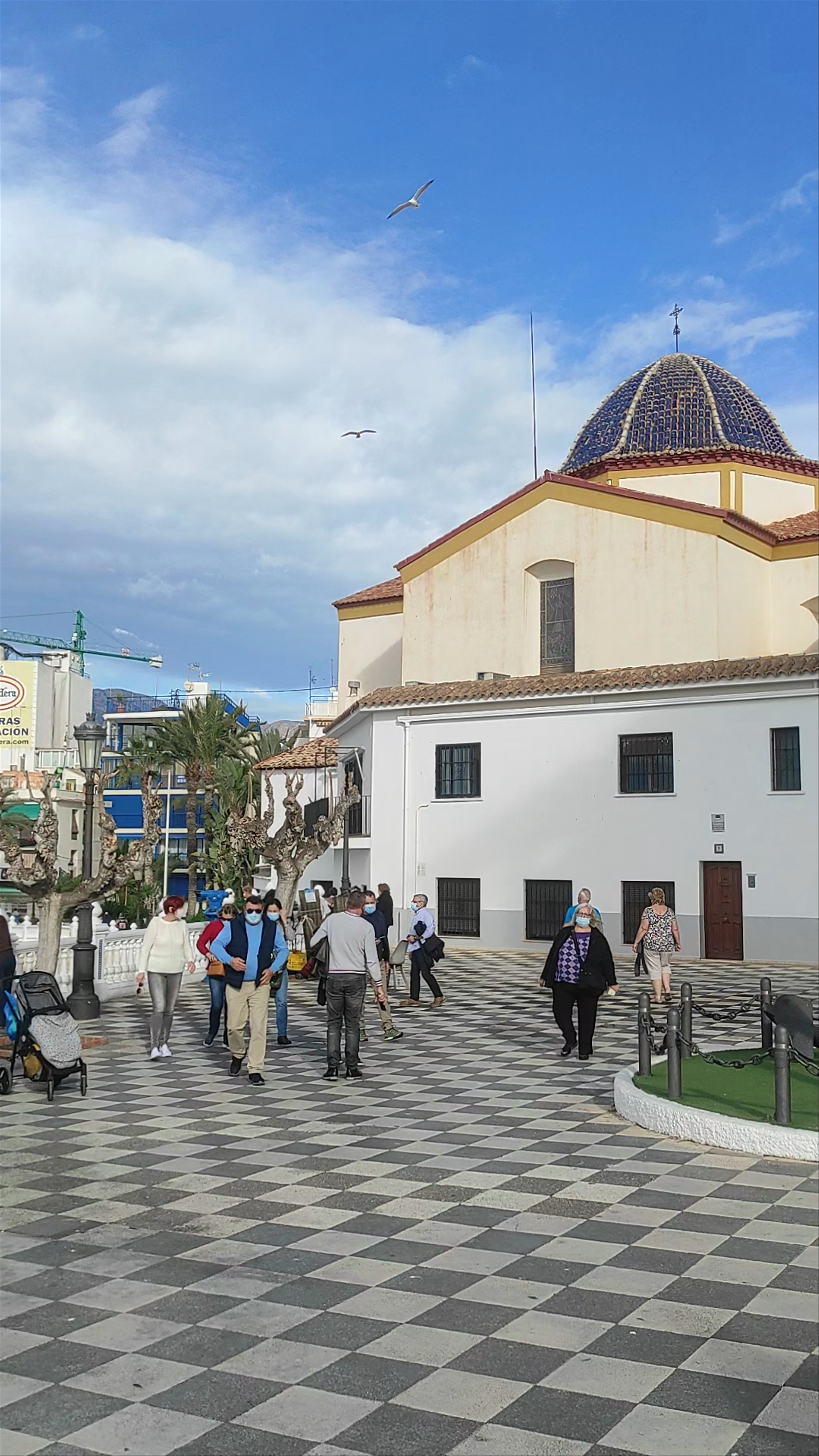 Església de Sant Jaume i Santa Anna in Benidorm: A Serene Historic Stroll