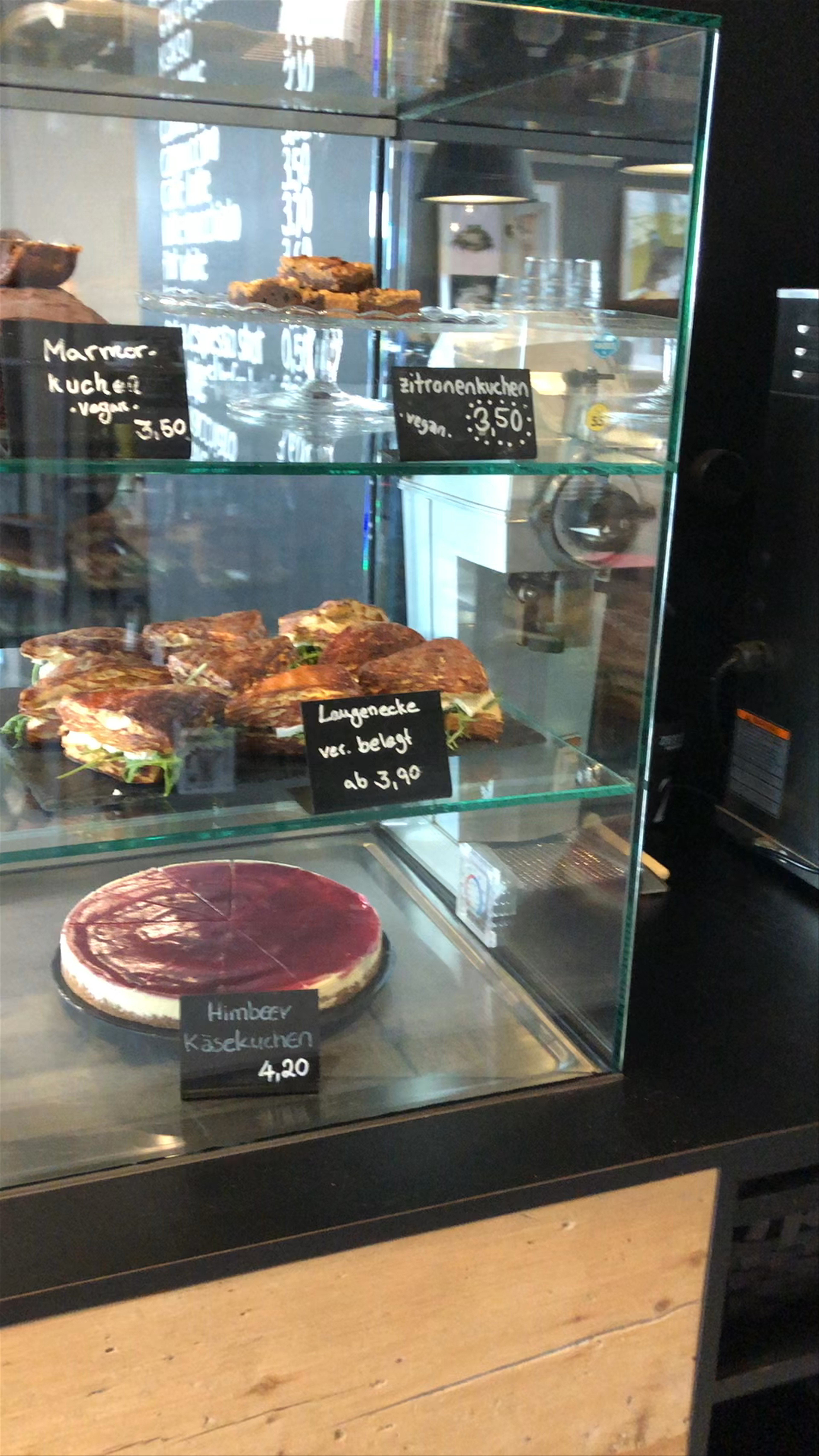 ZEIT Café - Artisan Vegan Bakes & Craft Coffee in Hamburg