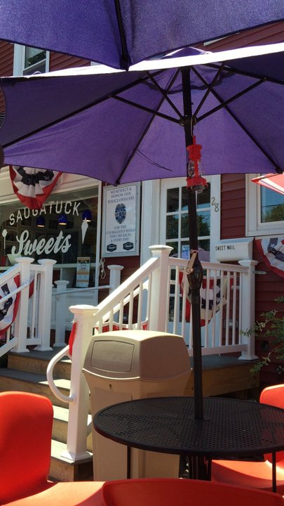 Saugatuck Sweets - Gorgeous day to chill and have a scoop of your favorite ice cream : ) - Ice Cream & Frozen Yogurt Near Me - Fairfield, Connecticut