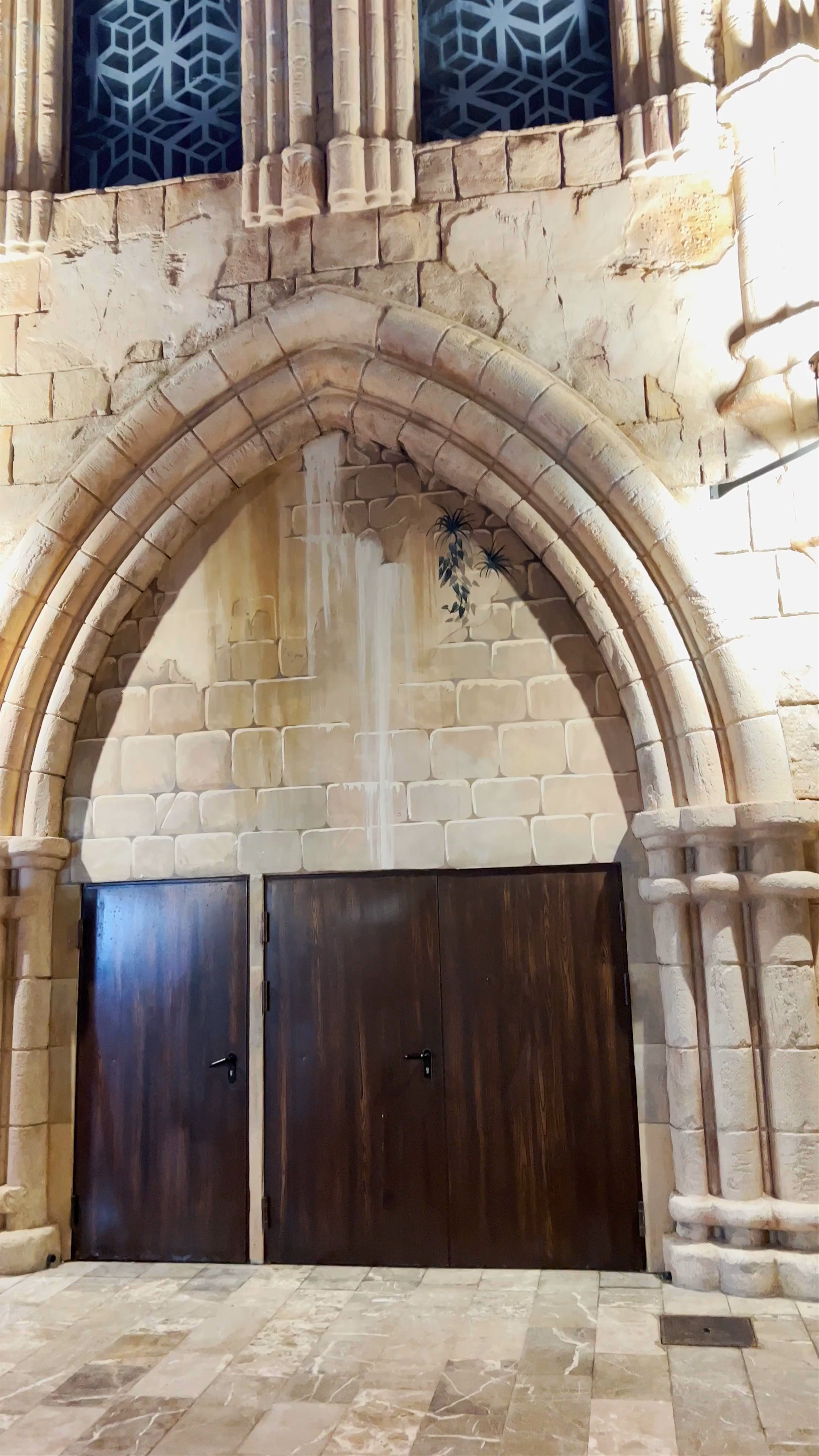 Megapark Mallorca: Nighttime Vibes and Gothic Charm in Palma