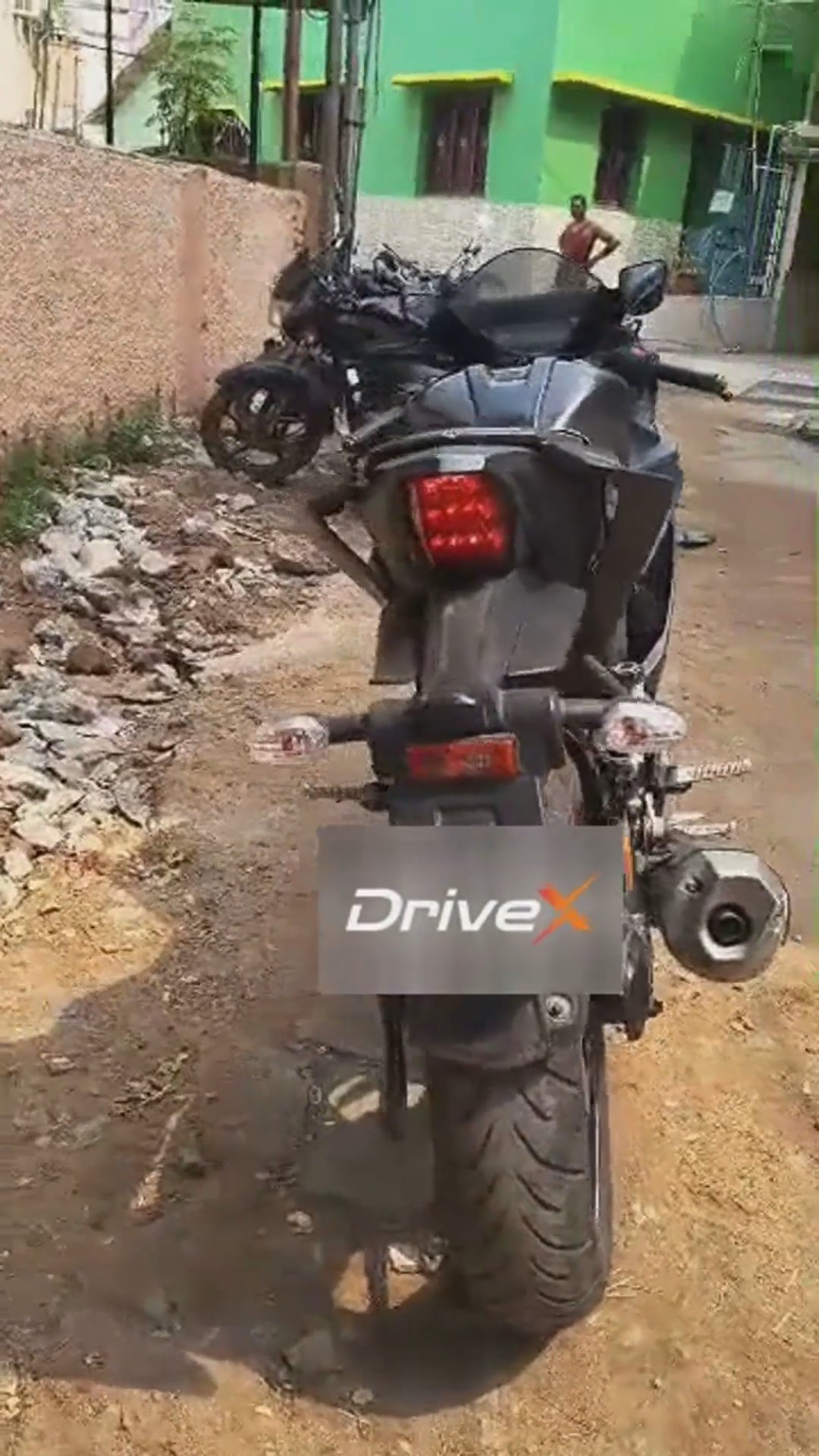 Walk-around video thumbnail