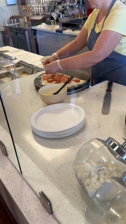 Fraise Cafe - Creperies Near Me - Fullerton, California