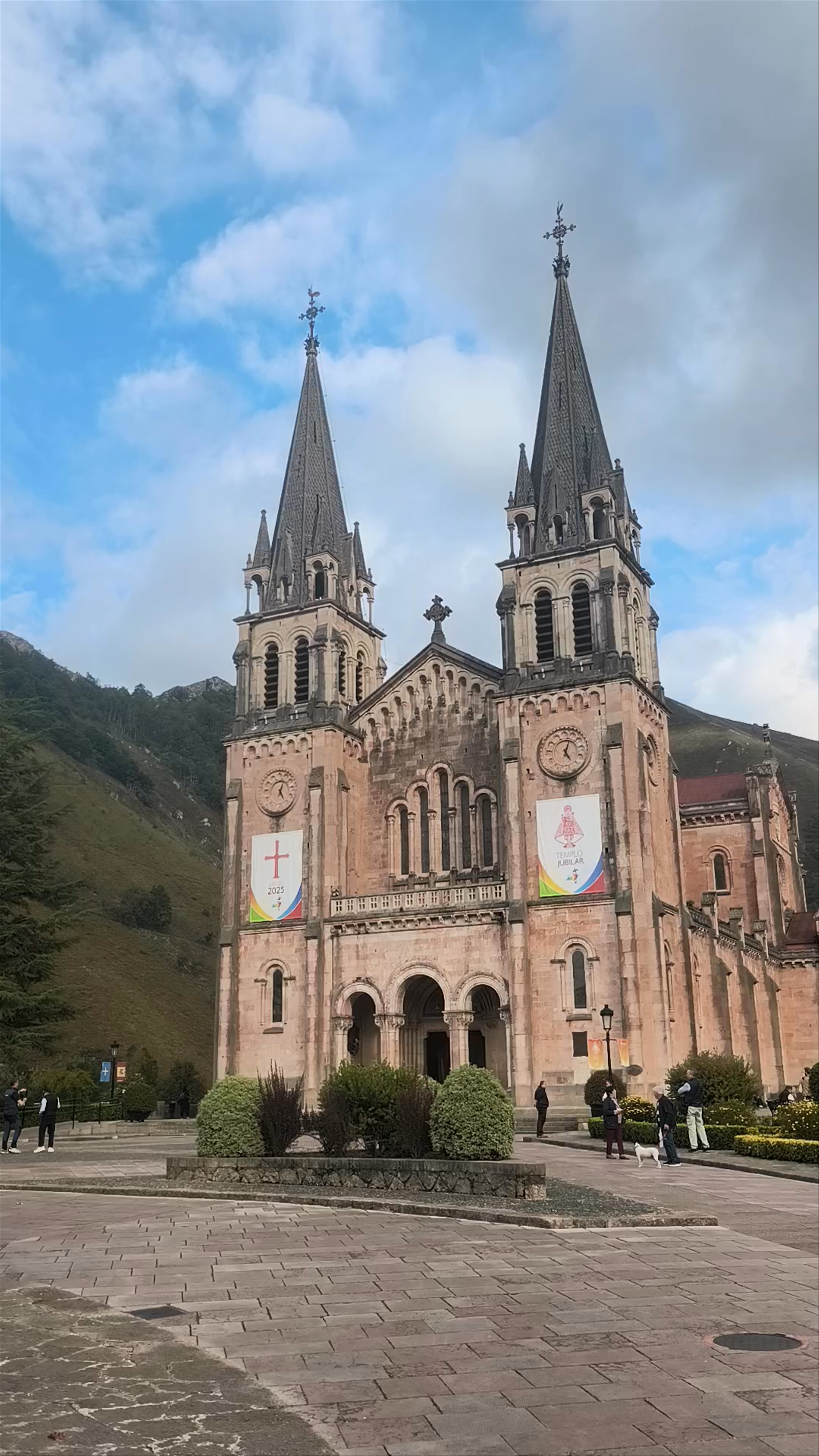 Basílica de Santa María la Real de Covadonga