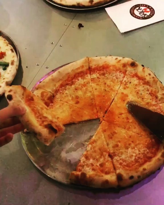 Billy Bricks - Pizza Near Me - Lombard, Illinois