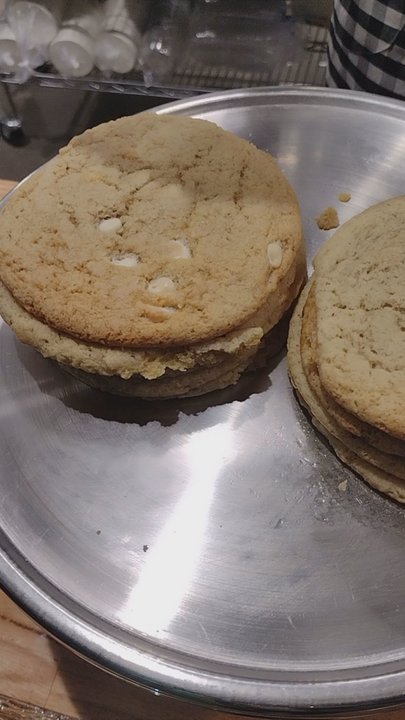 Batch - The Avalanche cookie I got - Cupcakes Near Me - Reno, Nevada