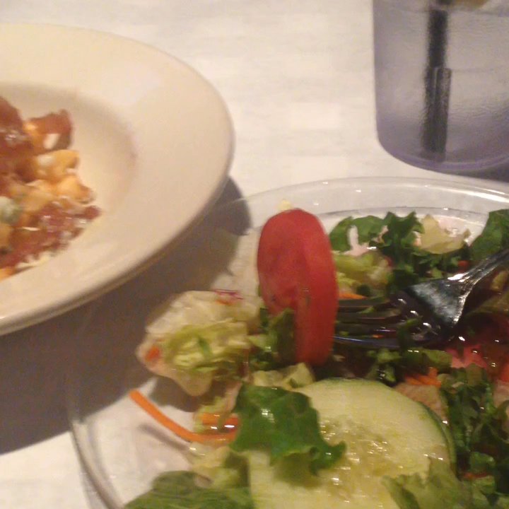 Tomato Bros - This is the what you will feel when sitting in this restaurant. The atmosphere is warm the music is soothing. - Pizza Near Me - Clarkston, Washington