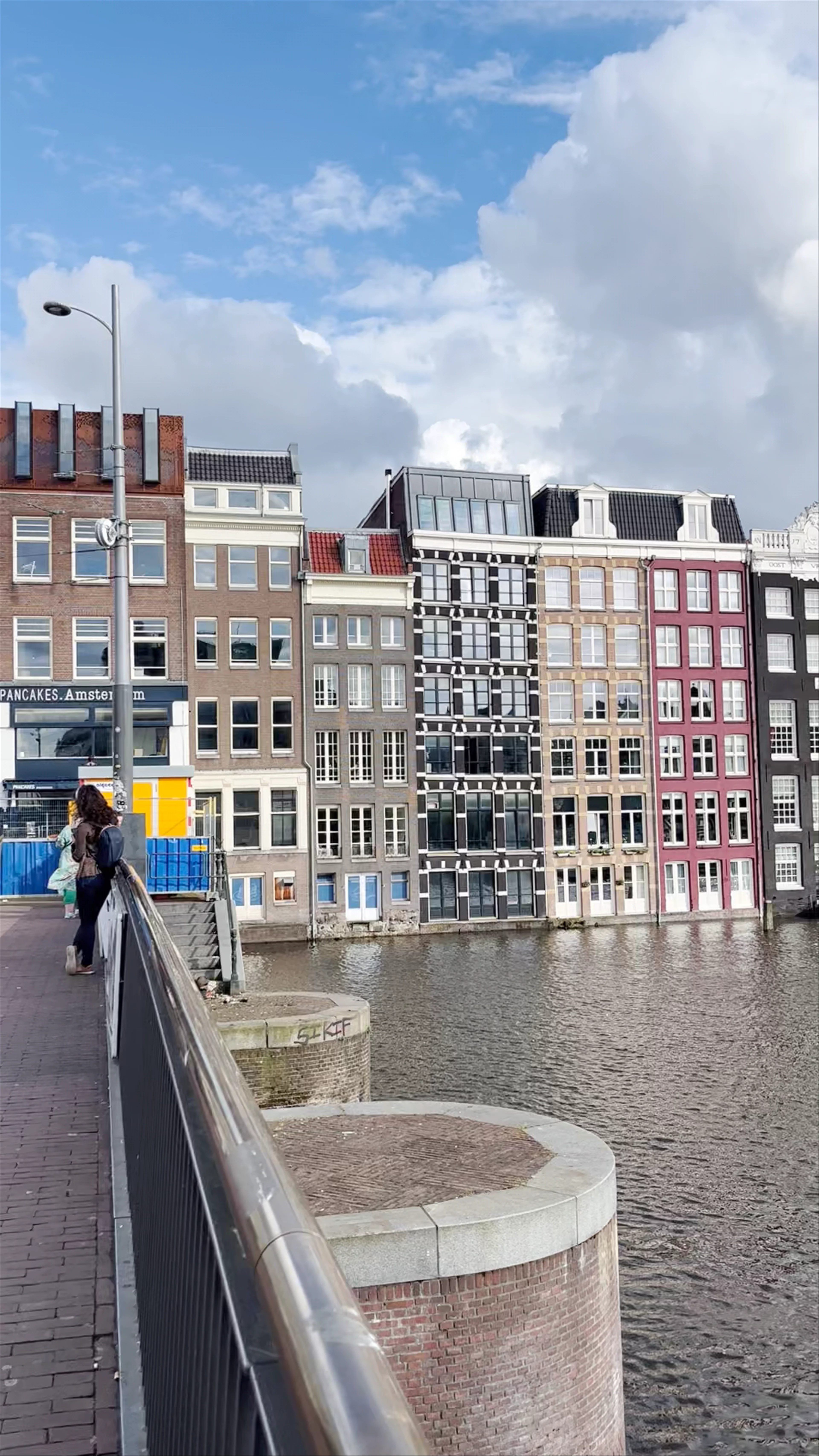 The Dancing Houses, Amstel