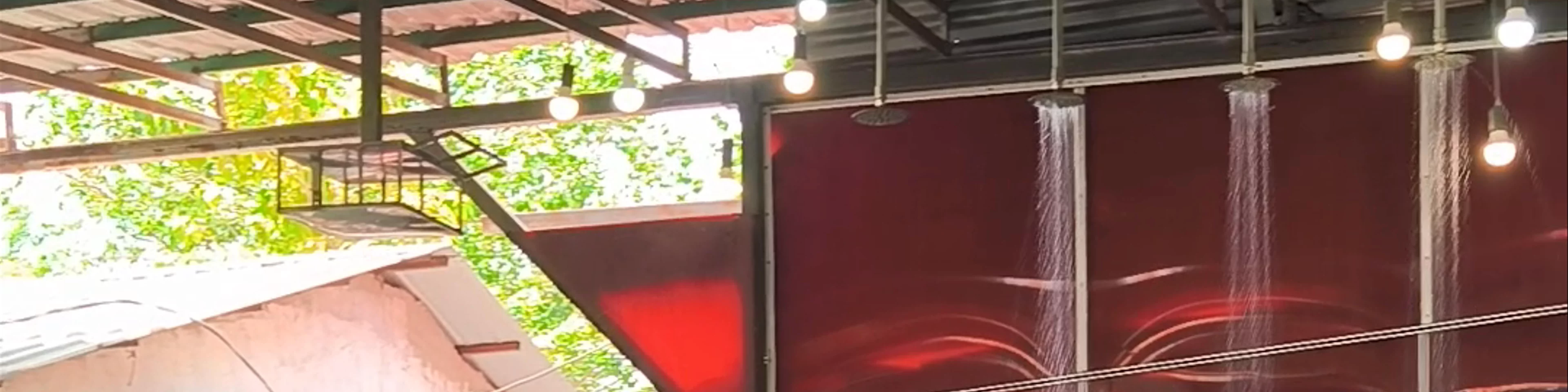Iram café house