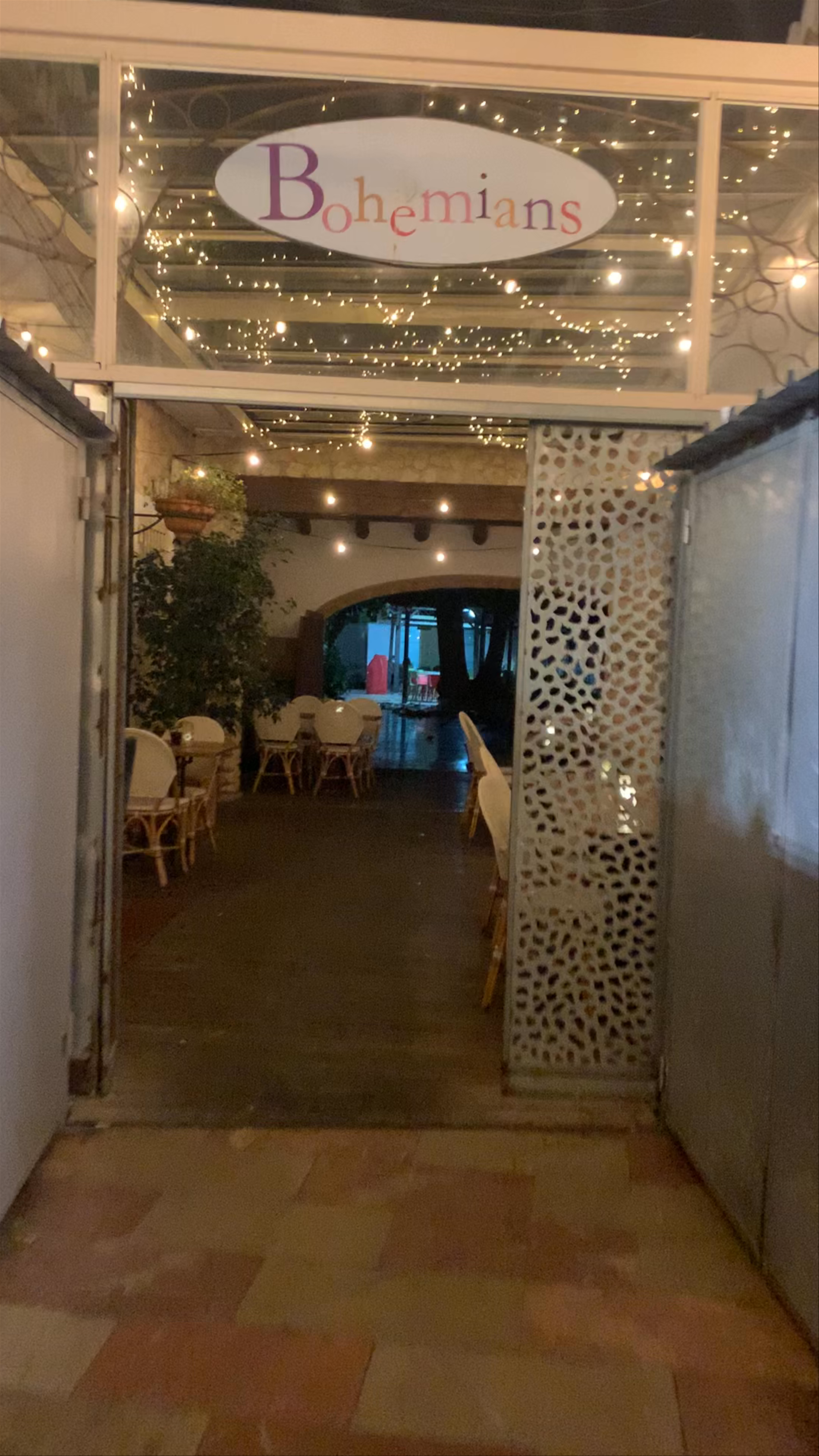Bohemians Restaurant: Warm Nights and Intimate Dining in Jávea