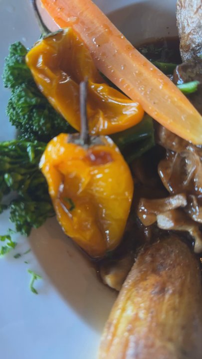 The Vine - Bœuf bourguignon - Creperies Near Me - Duncan, British Columbia
