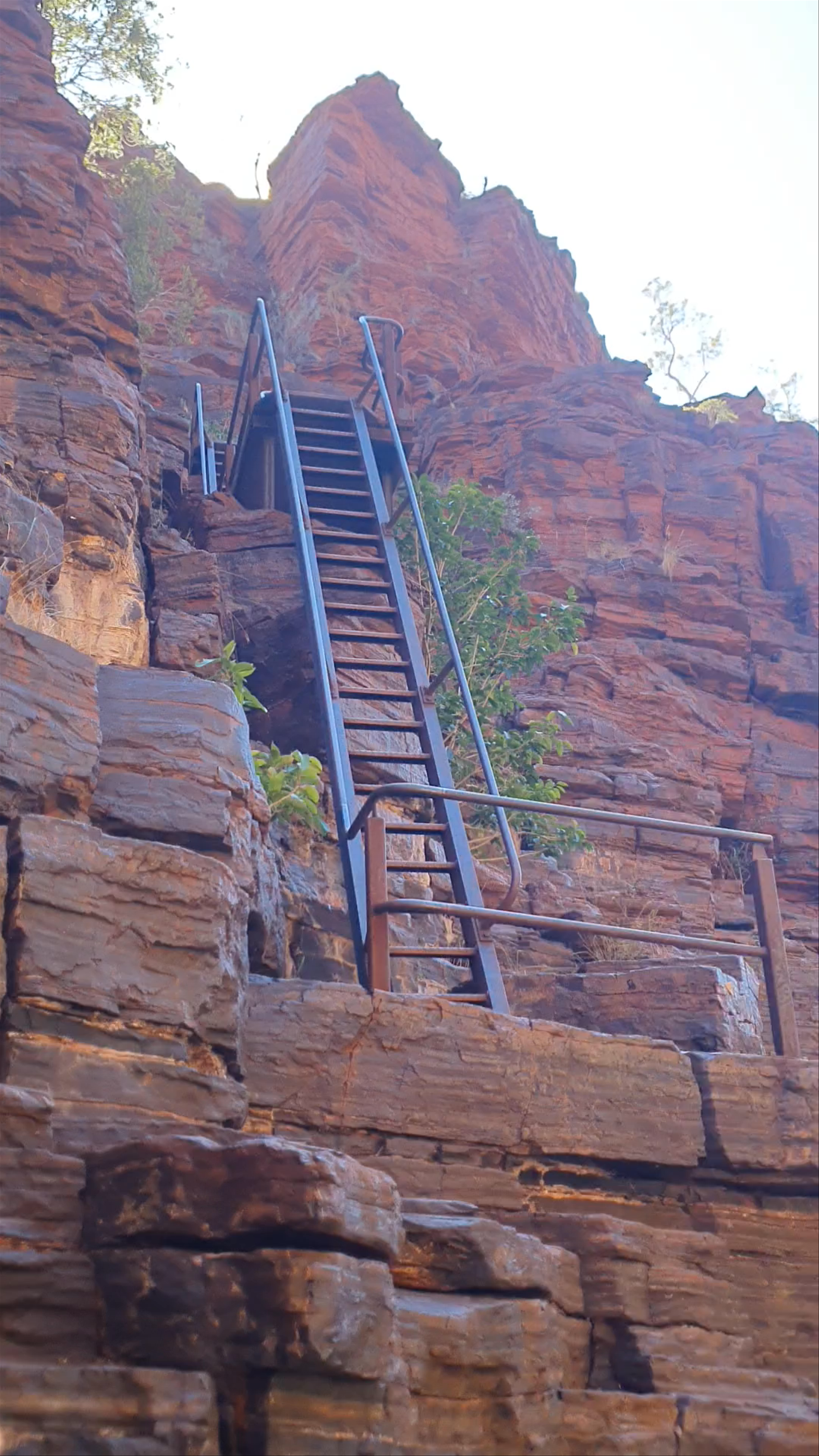 Joffre Gorge Adventure: Spectacular Canyon in Karijini National Park