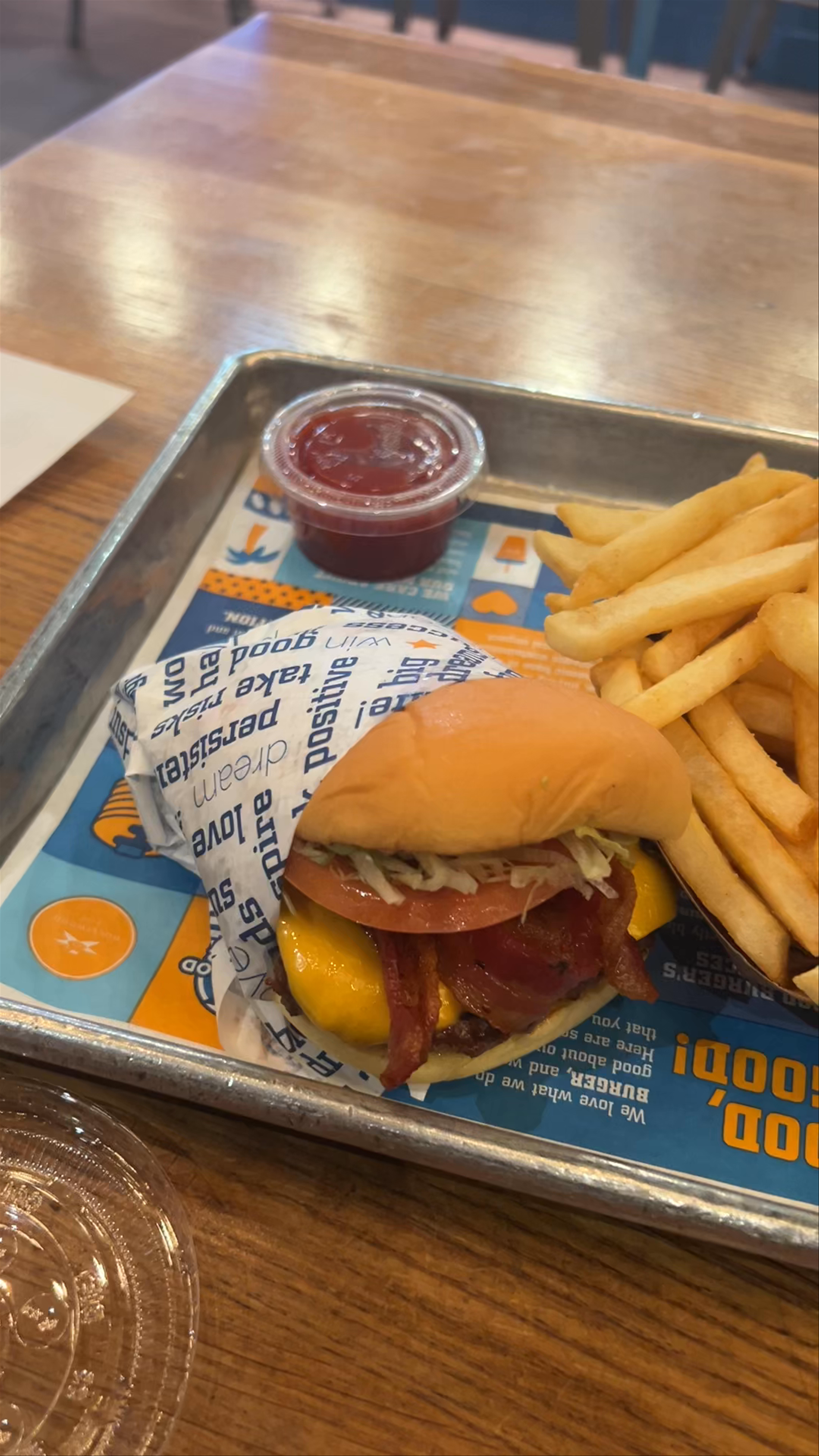 Burgers and Shakes: Classic Americana on Hollywood Boulevard, Florida