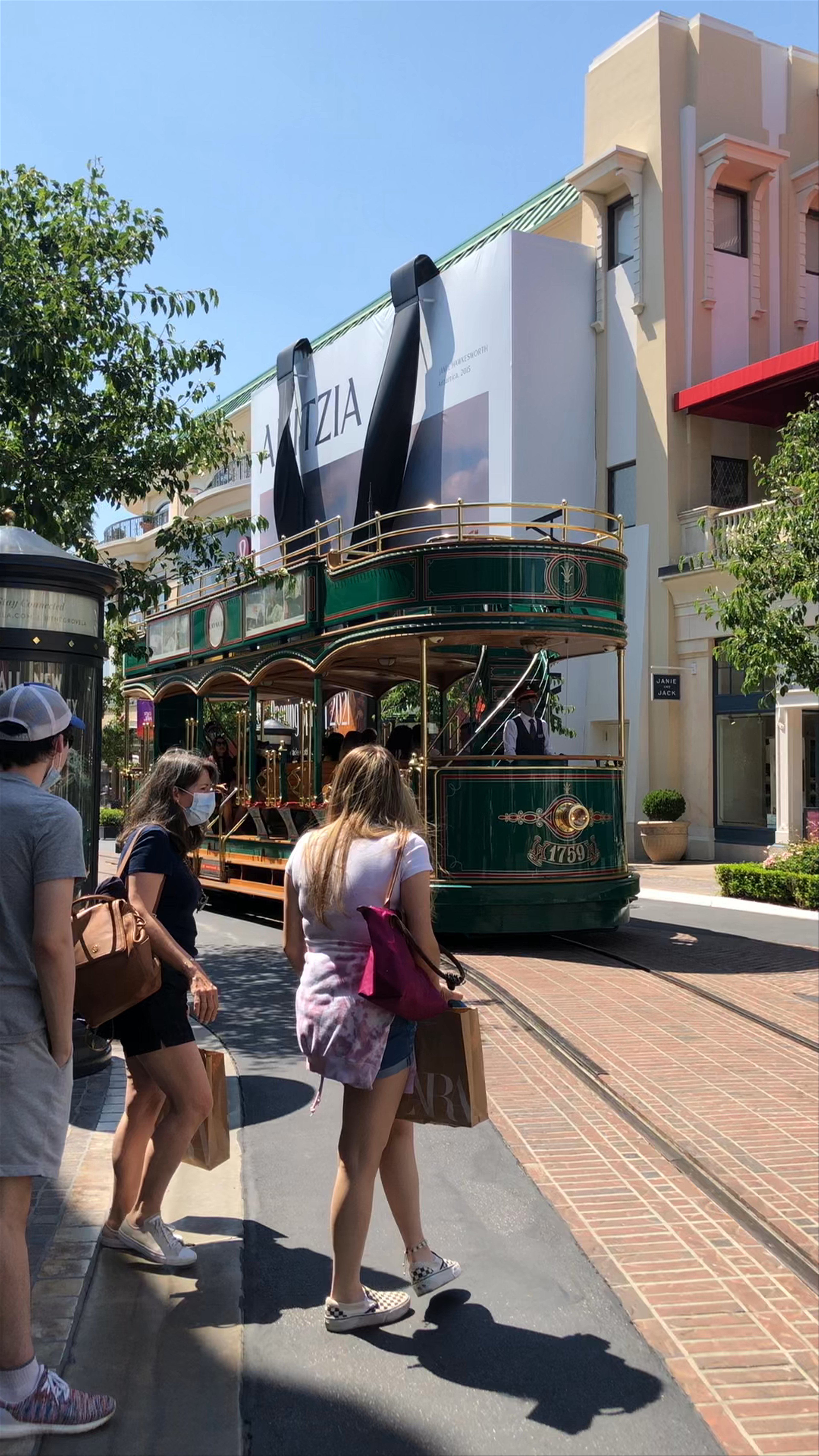 The Grove 