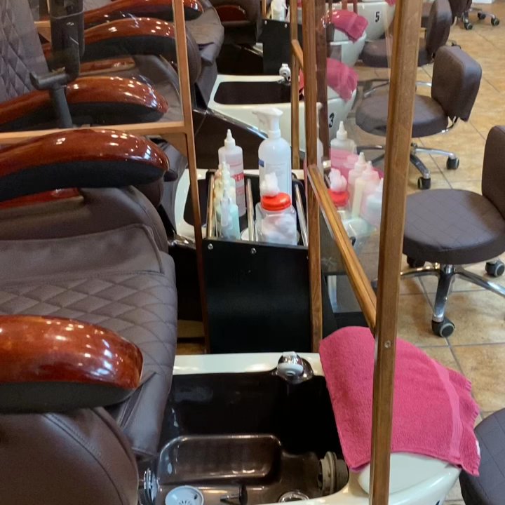 TT Nails - I'm not worried about germs here. Super COVID safe! Made by the owner themselves - Nail Salons Near Me - Chicago, Illinois