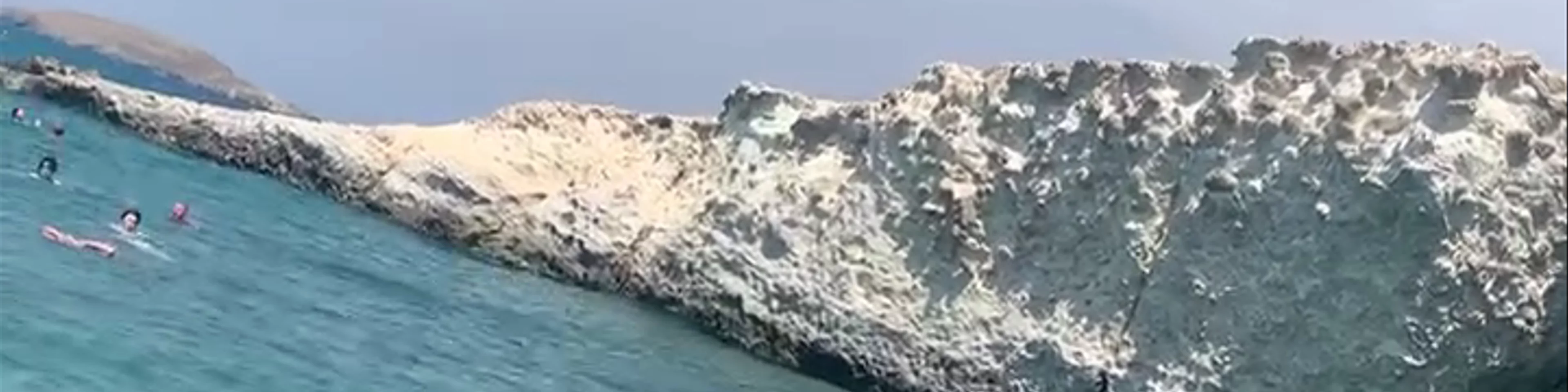 Alogomandra beach