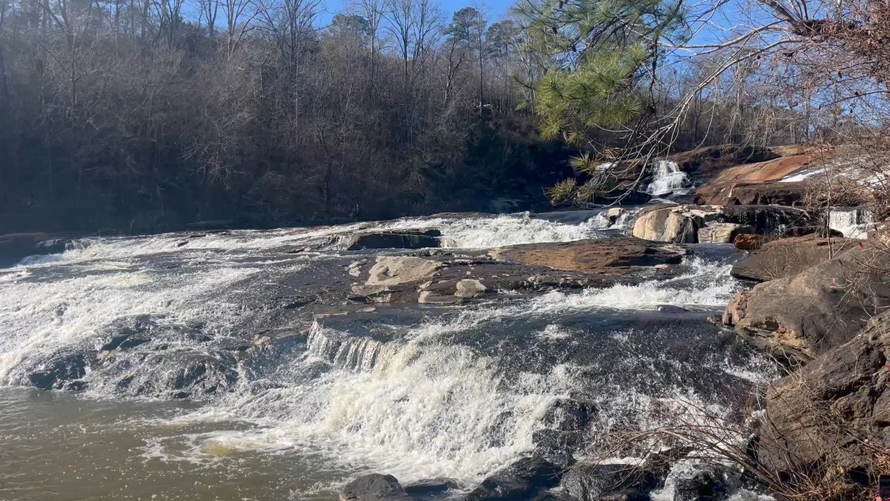 Ch8sing Waterfalls - Hiking Near Me