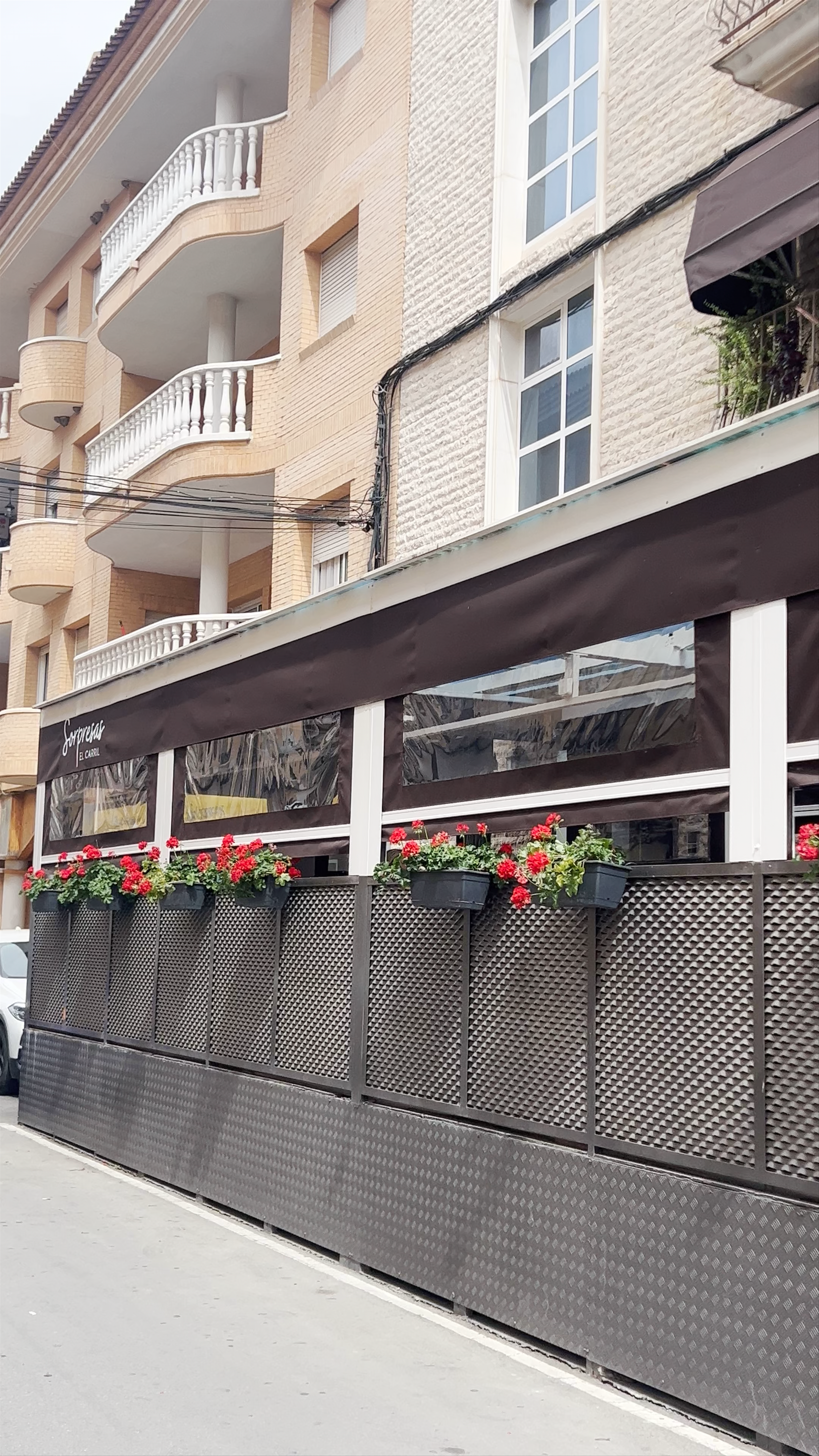 Bar El Carril: Charming Local Bar Experience in Archena, Spain