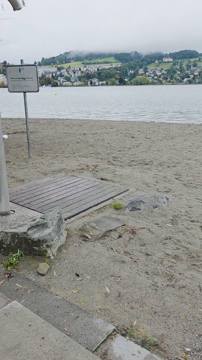 Ufschötti - Ufschötti Park & Beach on Lake Lucerne - That's not heavy breathing in the background. Lol! - Parks Near Me - Luzern, LU