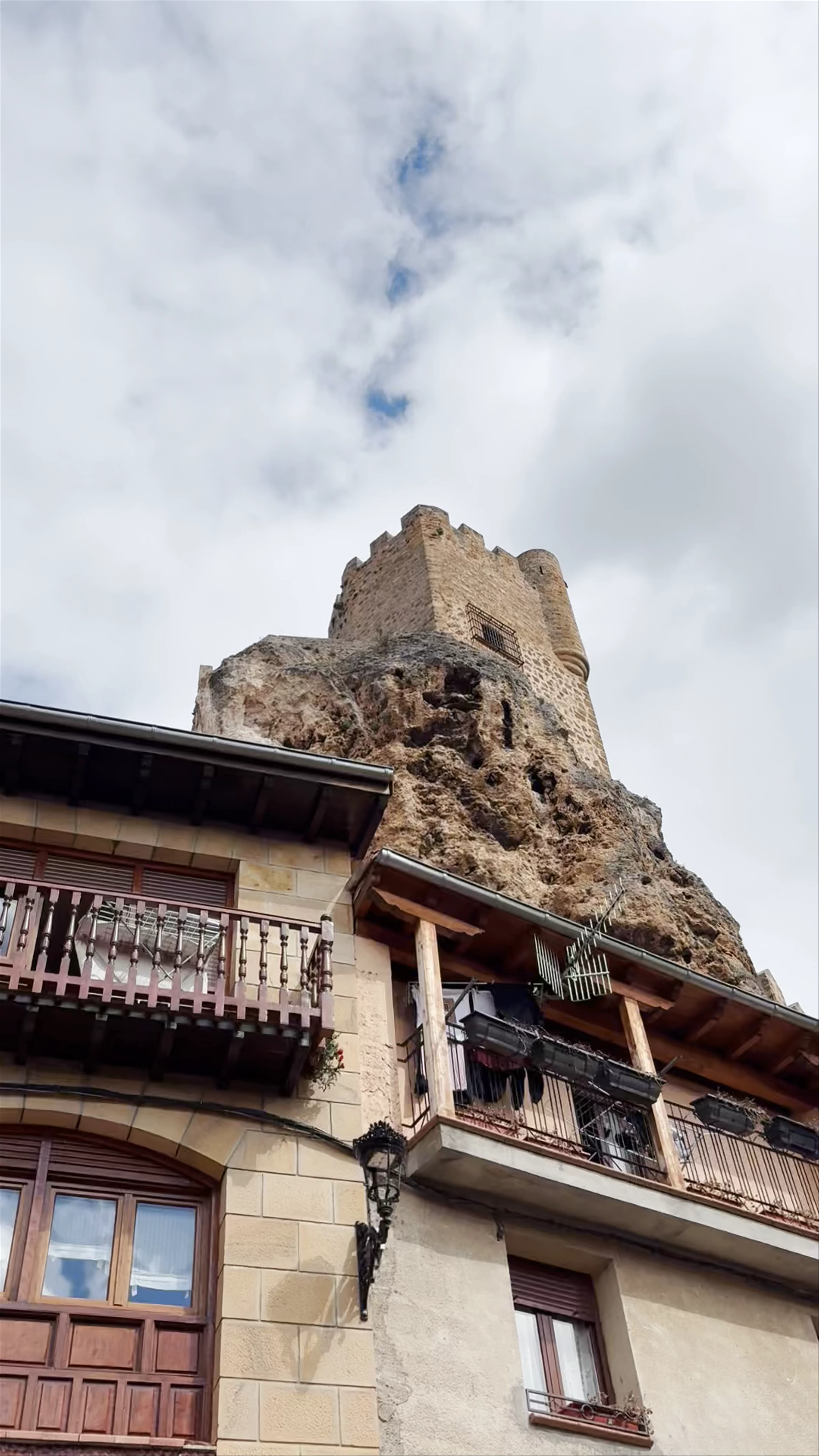 Casas Colgadas, Calle Obdulio Fernandez