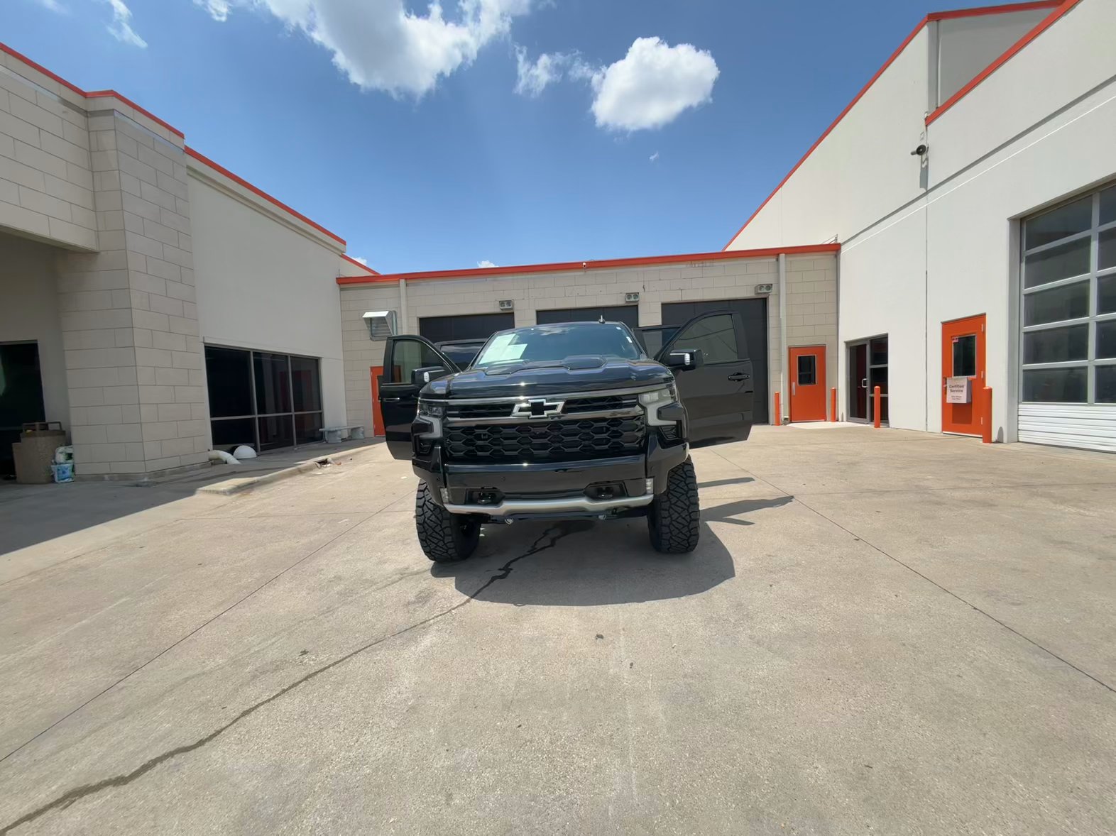 Lifted Trucks - #TX10676 - 2025 Chevrolet Silverado 1500 ZR2 Crew Cab