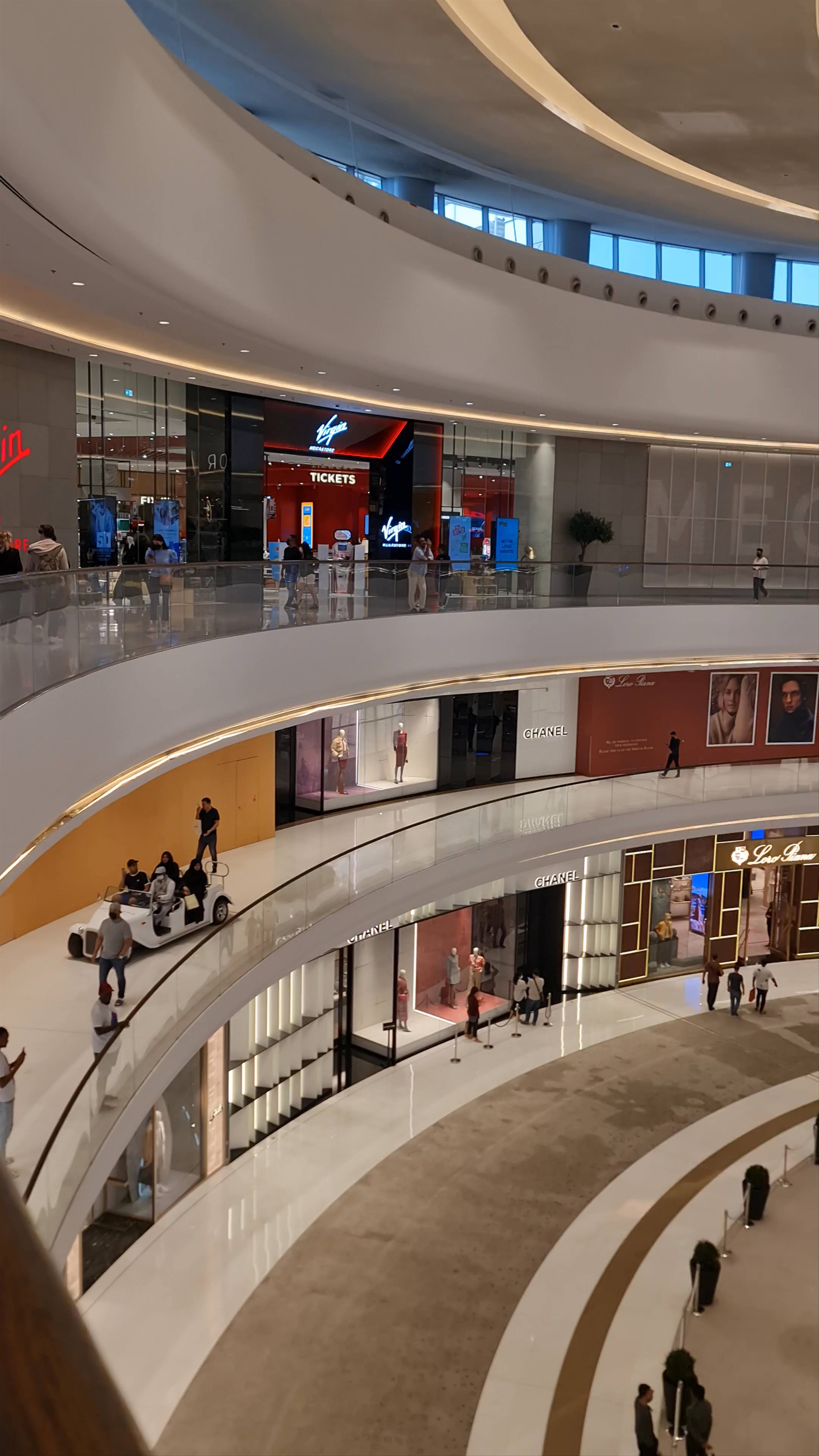 Mall Of Emirates - Al Barsha Road - Dubai - United Arab Emirates