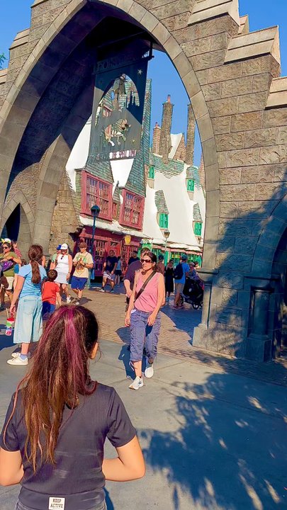 Hogsmeade - Amusement Parks Near Me - Universal City, California