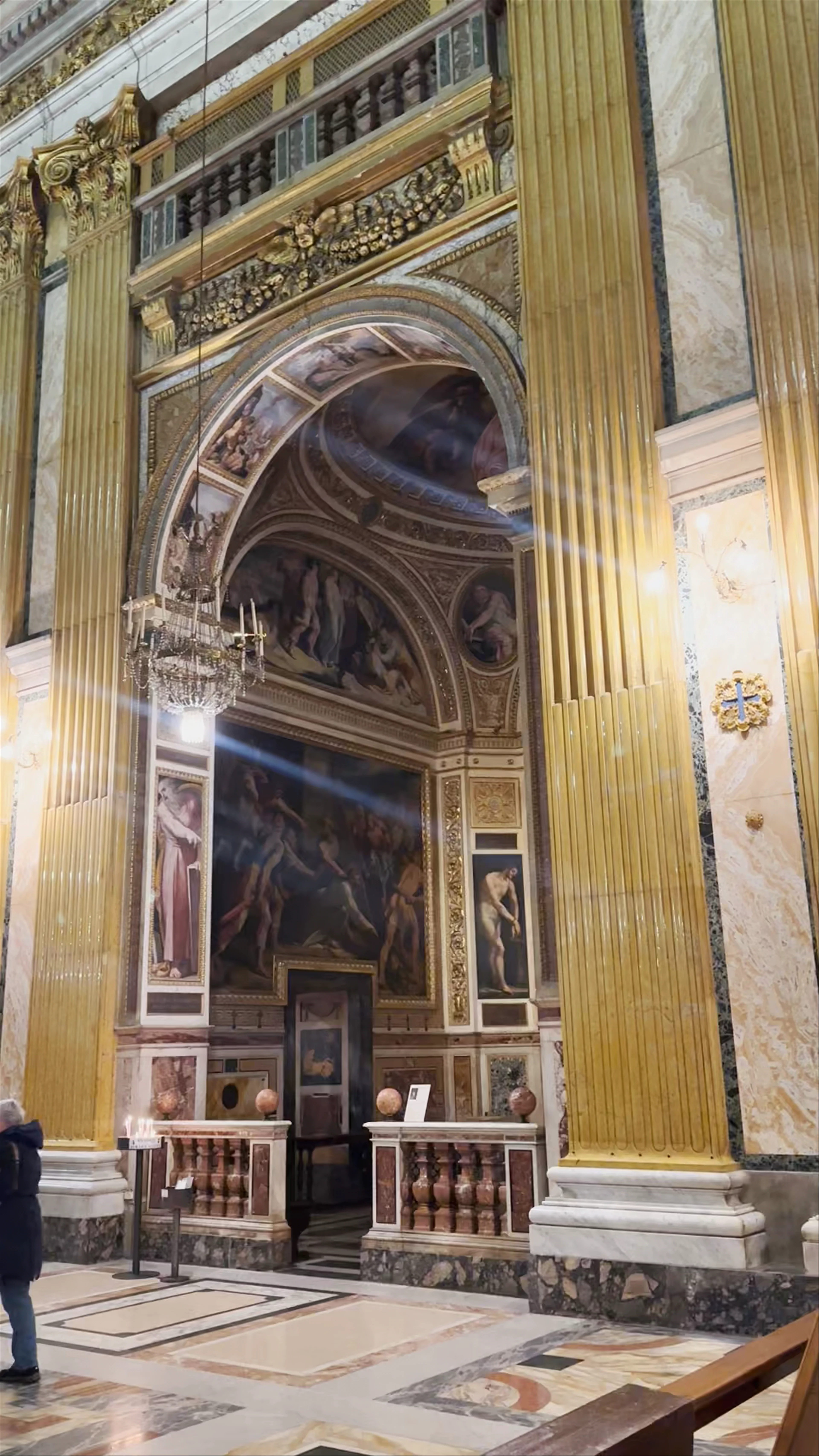 Chiesa del Gesù, Piazza del Gesù