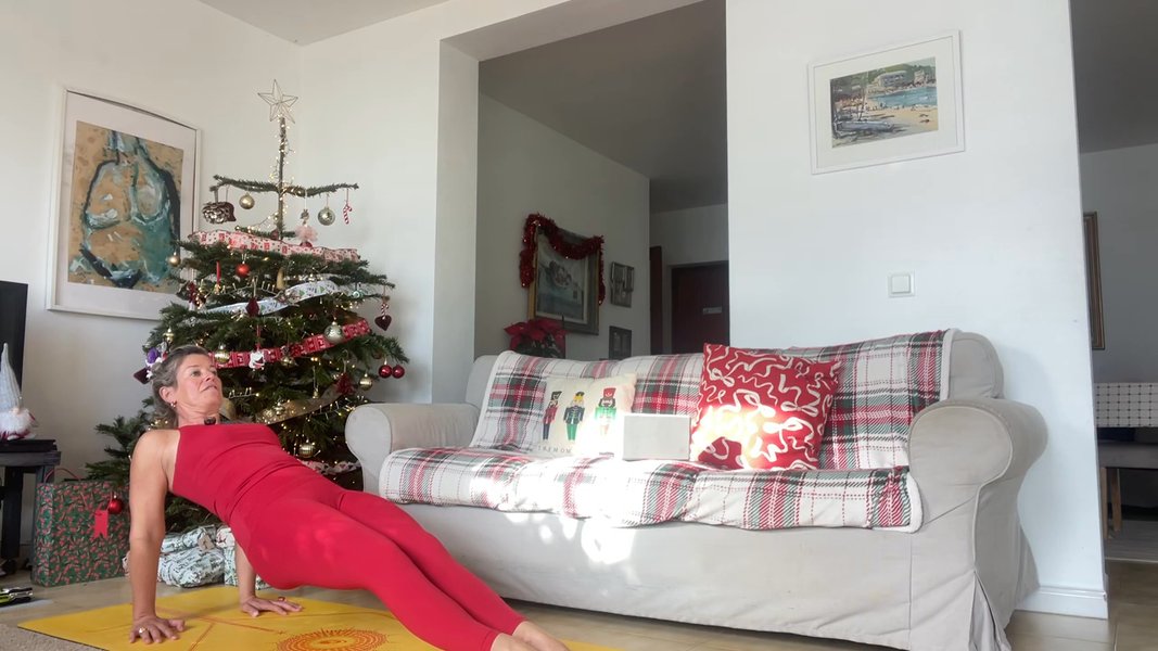 DAY 19: Hips, core, open flow!