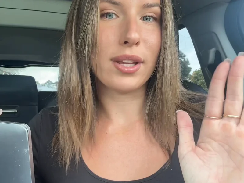 PaperOwl Video - TikTok