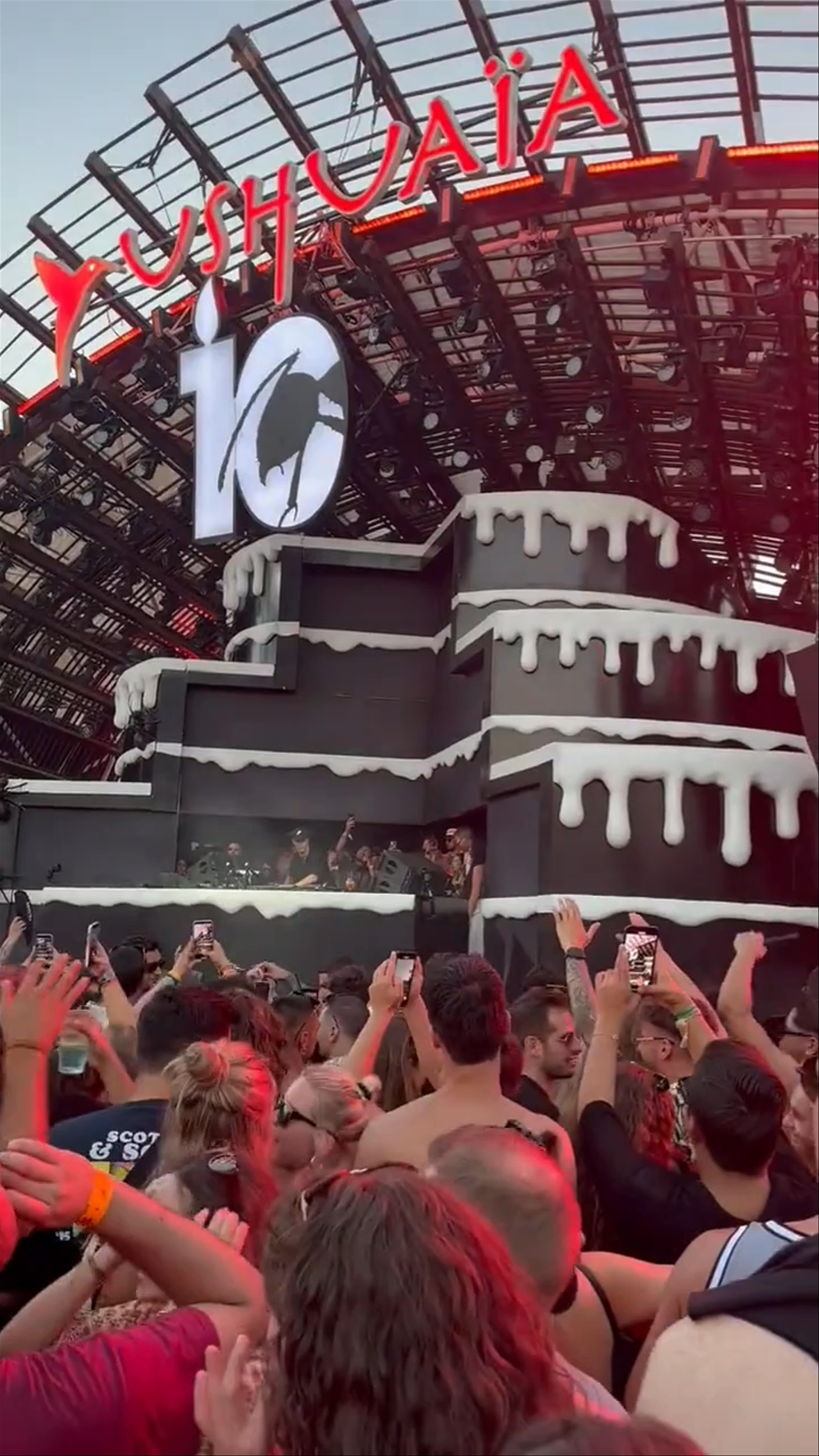 Ushuaïa Ibiza Club: Epic Day Party Vibes in Ibiza