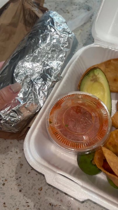 Mariscos El Bigotón - Seafood Near Me - Pacoima, California