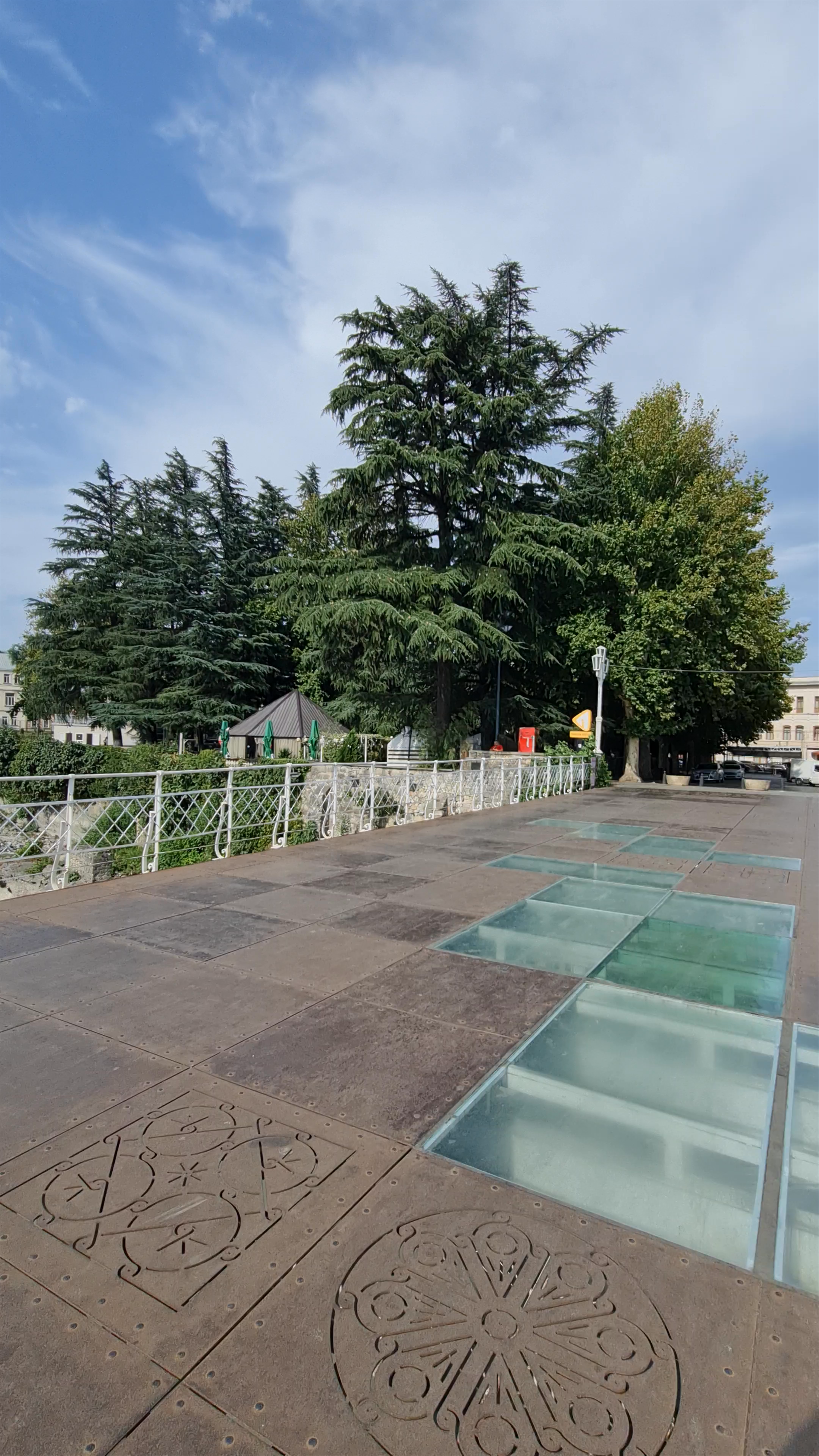 White Bridge: A Peaceful Walk Over Kutaisi's Iconic Riverside