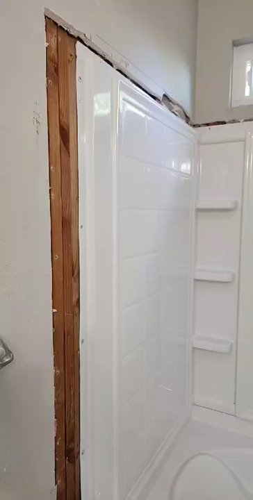 Home Pro Solutions - New tub and wall surround installed - Handyman Near Me