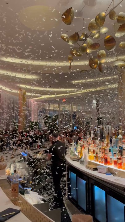 Bleau Bar - Happy New Year! - Bars Near Me - Miami Beach, Florida