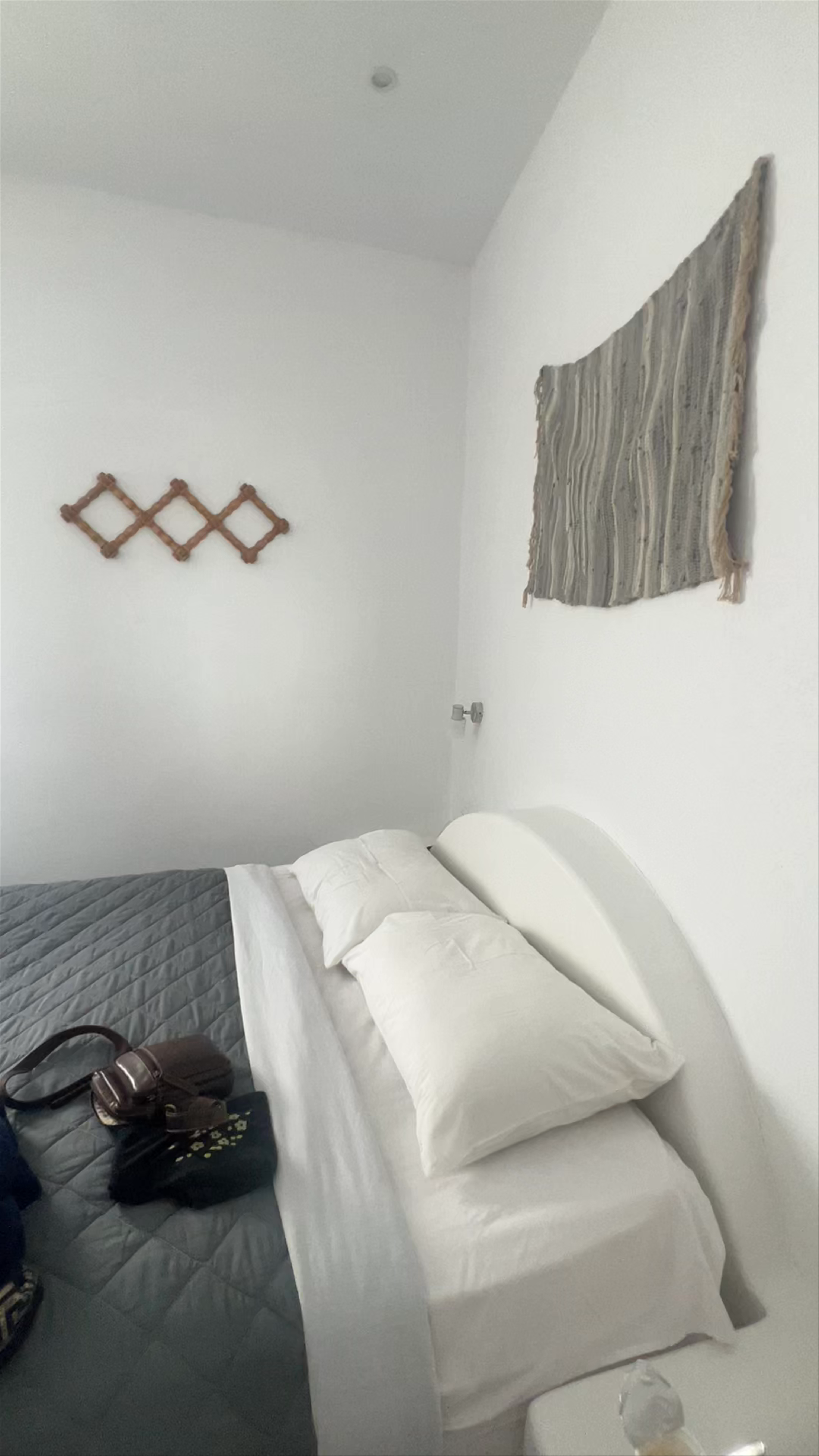 Cozy Minimalist Room Stay at Carlos Pension, Akrotiri, Greece
