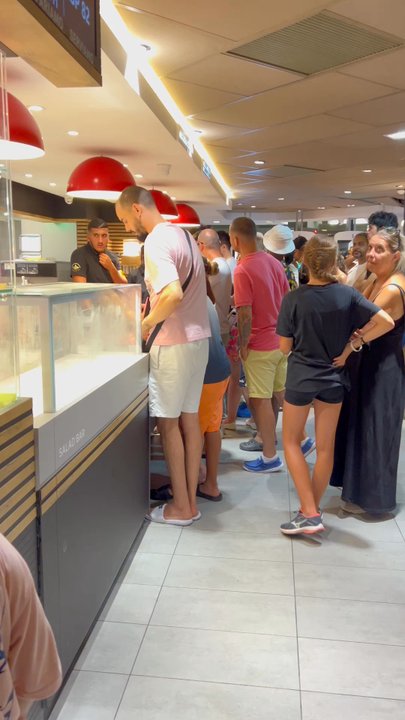 McDonald's - Same mess of people for 30+ minutes - Fast Food Near Me - Nice, 06