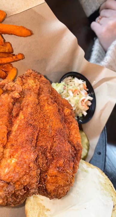 JT's Corner Tap & Eatery - Hand-Breaded Spicy Chicken and Boneless Wings - Sports Bars Near Me - Carol Stream, Illinois