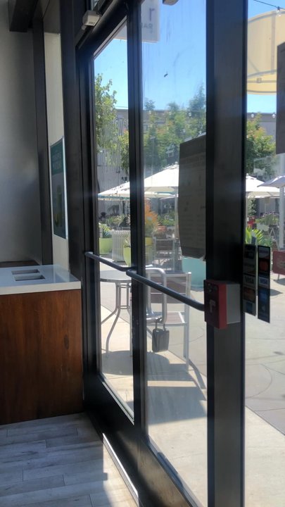 Nekter Juice Bar - Second view inside - Juice Bars & Smoothies Near Me - Pasadena, California