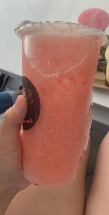 Ding Tea House - Strawberry Yakult, looks a little unappetizing with the yakult and tea separating.. - Bubble Tea Near Me - San Jose, California