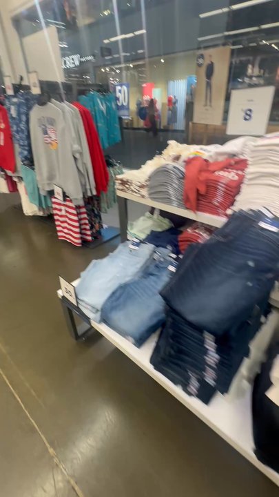 Old Navy Outlet - Women's Clothing Near Me - Elizabeth, New Jersey