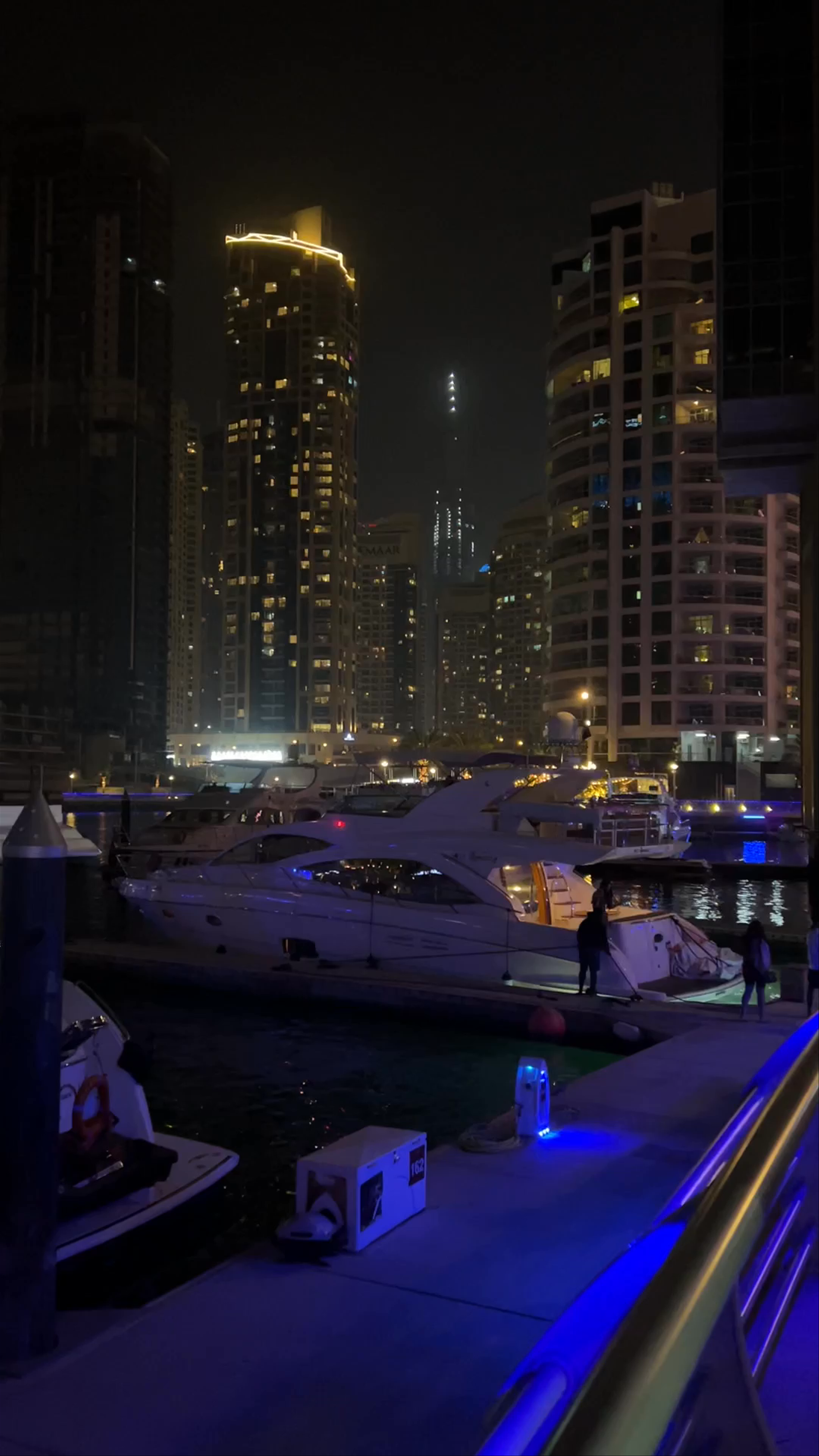 Marina Walk - Dubai - United Arab Emirates