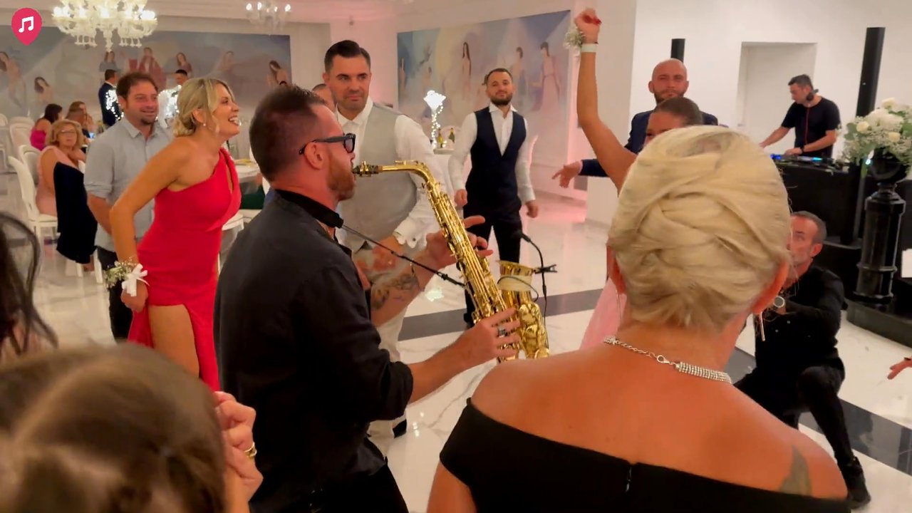 Jo Sax & DJ - Live Party - video