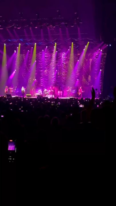 Spokane Arena - Heart with Squeeze - Stadiums & Arenas Near Me - Spokane, Washington