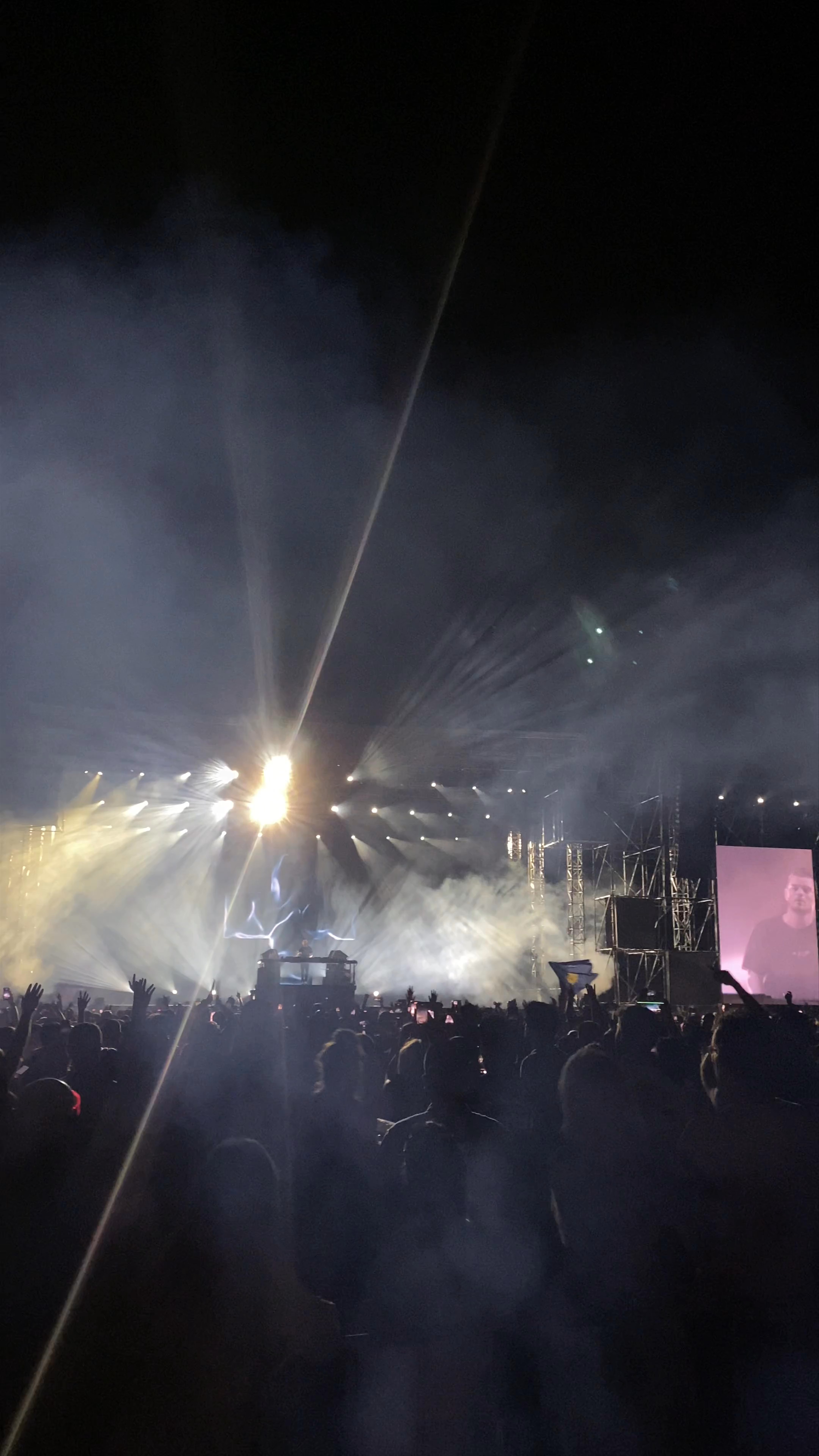 Epic Night Festival at Tirana Park – Albania’s Electrifying Music Scene