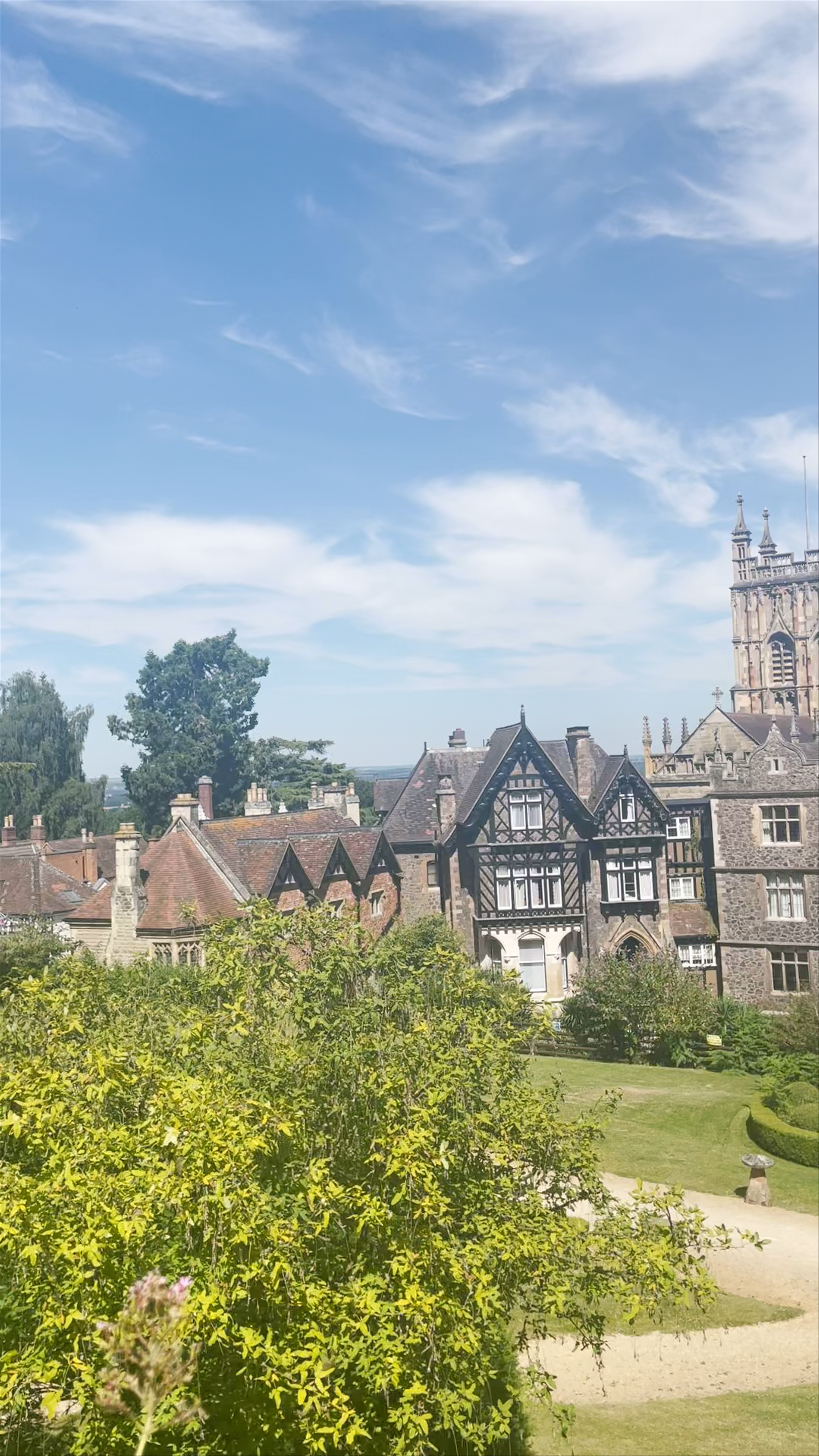 Great Malvern Priory: A Tranquil Historic Escape in Malvern, UK